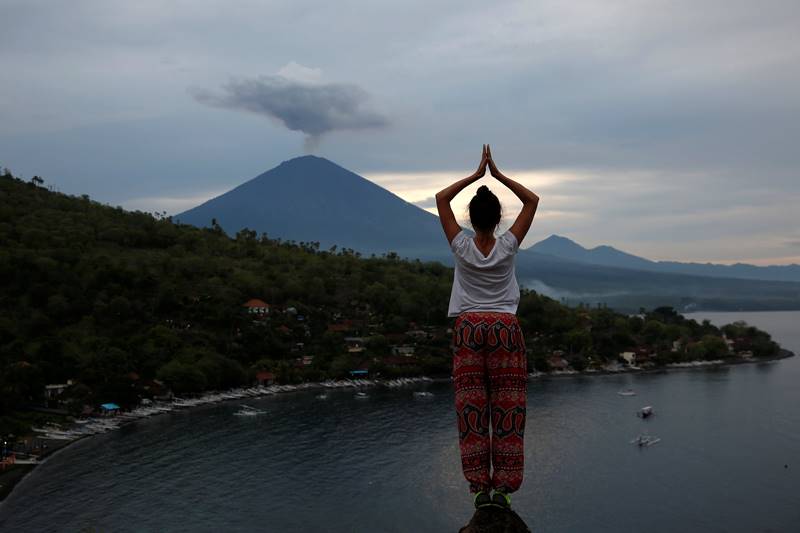 Mount Agung bali, Mount Agung live, Mount Agung volcano eruption, agung volcano, agung mountain, volcano in bali, Mount Agung volcano erupts in Karangasem, Mount Agung volcano, Karangasem, bali, Indonesia, Mount Agung latest