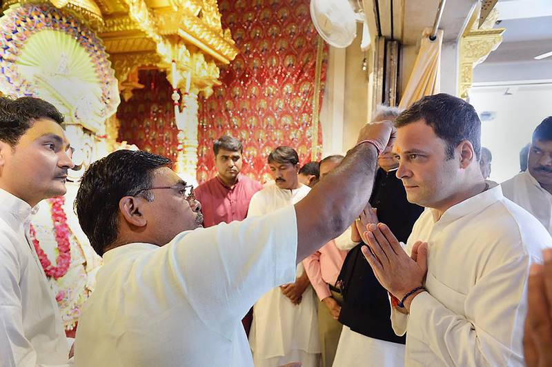 rahul gandhi, rahul in gujarat, gujarat polls 2017, gujarat elections 2017, Rahul visits Jagannath Temple, Rahul gandhi visits Jagannath Temple, Jagannath Temple, Jagannath Temple in ahmedabad