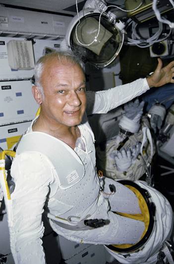 NASA, Astronaut Bruce McCandless, NASA Astronaut Bruce McCandless, Bruce McCandless, Astronaut, Bruce McCandless dies, Bruce McCandless dead, who is Bruce McCandless, nasa pictures, nasa images, nasa photos, world news