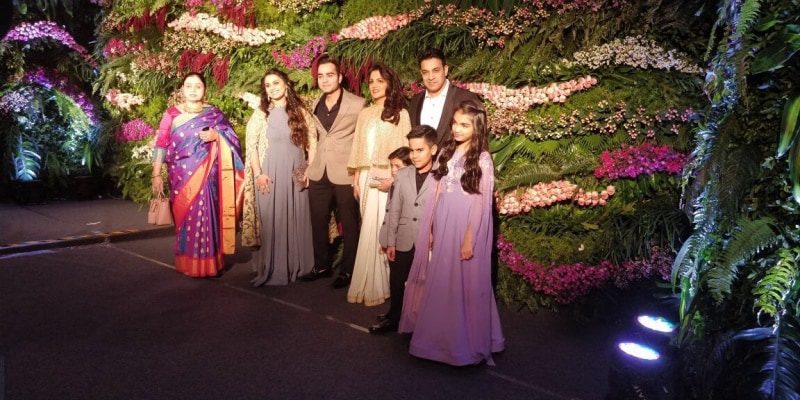 Anushka Sharma's family members. (Anushka Fan Club)