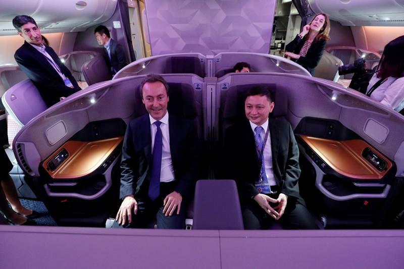 singapore airlines, Airbus A380, first class suites, luxurious suites, economy class, premium airlines, aircraft, airline, plane, sydney, singapore, A380s, first class seats