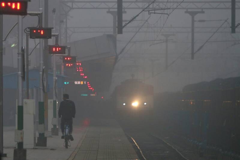 delhi cold, cold wave, cold wave in delhi, Foggy morning, 15 trains cancelled, train cancelled, winter season, fog, snowfall, delhi temperature, trains cancelled, trains delayed, north india, latest news