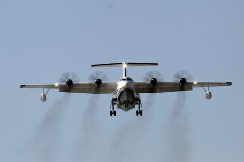 amphibious aircraft, AG600, Zhuhai airport, world's largest amphibious aircraft, Kunlong, Aviation Industry Corporation of China,