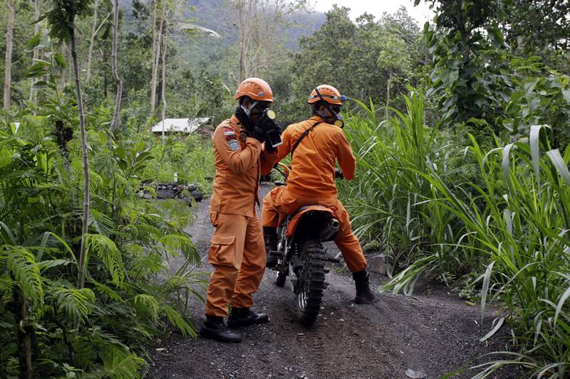Mount Agung bali, Mount Agung live, Mount Agung volcano eruption, agung volcano, agung mountain, volcano in bali, Mount Agung volcano erupts in Karangasem, Mount Agung volcano, Karangasem, bali, Indonesia, Mount Agung latest