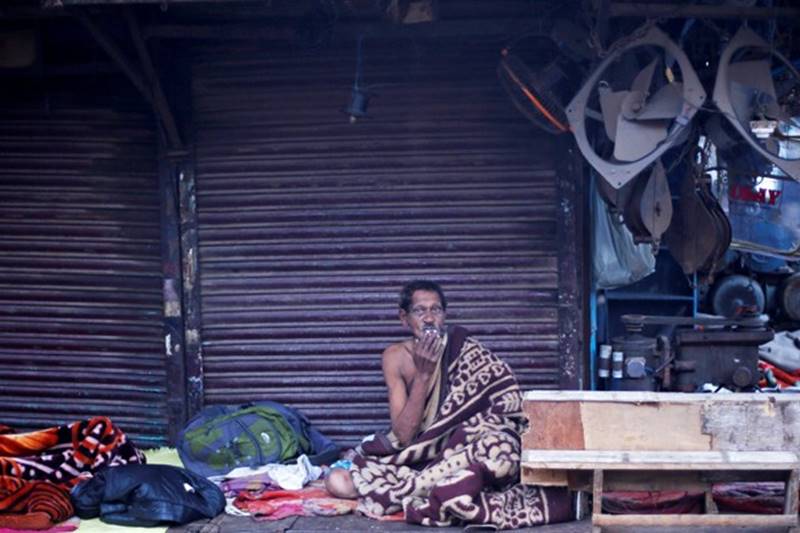 delhi cold, cold wave, cold wave in delhi, winter season, fog, snowfall, delhi temperature, trains cancelled, trains delayed, north india, latest news
