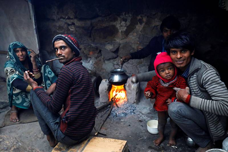 delhi cold, cold wave, cold wave in delhi, winter season, fog, snowfall, delhi temperature, trains cancelled, trains delayed, north india, latest news
