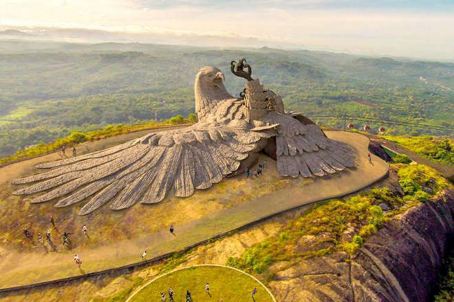 It is the world's largest bird sculpture with an entry into the Guinness Book of World Records It is the world's largest bird sculpture with an entry into the Guinness Book of World Records