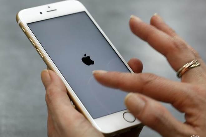 apple, apple iphone, iphone prices in india, iphone current price, iphone SE, iphone SE price, iphone customs duty, apple phone price, iphone price list