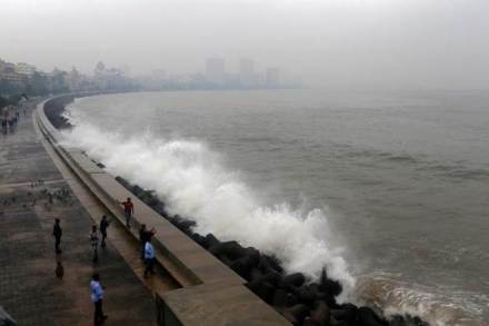 cyclone ockhi, cyclone ockhi pain, cyclone ockhi in kerala, cyclone ockhi affected places, cyclone ockhi in tamil nadu