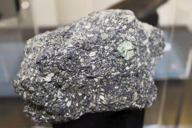 diamond, graphite, x-rays, x-ray laser, ultra short flashes, diamond turns into graphite, energetic radiations, diamond based technologies 