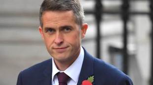 Britons who have joined the Islamic State militant group in Syria and Iraq should be hunted down and killed, said, Britain's new defence minister Gavin Williamson. (Images: Reuters)