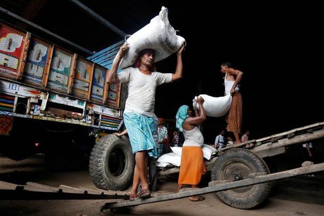 isma, indian sugar, lower duty, indian sugar in bangladesh, indian sugar in sri lanka, higher output estimates, levys import duty