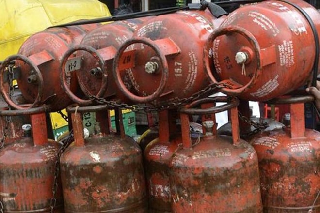 LPG cylinders, LPG prices, gas prices, oil and gas prices, LPG cylinders, LPG rate hike, LPG rate up, LPG cylinder rate up LPG cylinders, LPG prices, gas prices, oil and gas prices, LPG cylinders, LPG rate hike, LPG rate up, LPG cylinder rate up