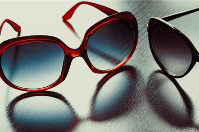 lenskart, online eyewear retailer, eyewear retailer, online eyeglasses, smartphone application, 6over6 technology, lensometer, auto refractor, online engagement with retailer