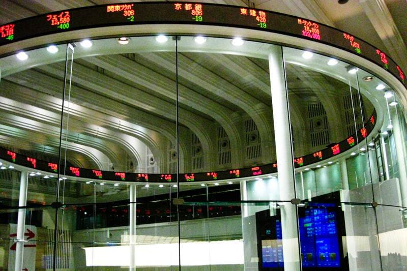 Market Center inside Tokyo Stock Exchange. (Image: Wikimedia Commons)