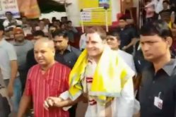 Gujarat Assembly Election 2017: Crowd taunts Rahul Gandhi, chants ‘Modi, Modi’ as he exits Shree Ranchhodji Temple