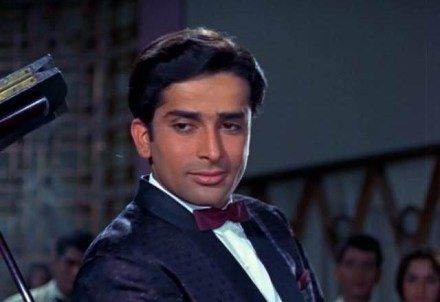 Shashi Kapoor, Shashi Kapoor dies, Bollywood news, Entertainment news, Shashi Kapoor age, Shashi Kapoor death reason, Shashi Kapoor image, Shashi Kapoor video, Shashi Kapoor movies, Shashi Kapoor profile Shashi Kapoor, Shashi Kapoor dies, Bollywood news, Entertainment news, Shashi Kapoor age, Shashi Kapoor death reason, Shashi Kapoor image, Shashi Kapoor video, Shashi Kapoor movies, Shashi Kapoor profile