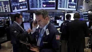 wall street stocks gain, US dollar gain, U.S. President Donald Trump tax legislation, bitcoin reaches record high, oil prices gain