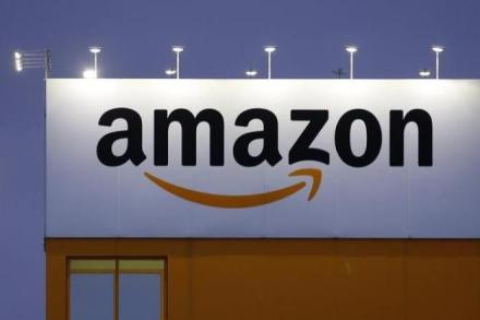 The online giant had removed the video-streaming devices from its website in 2015.