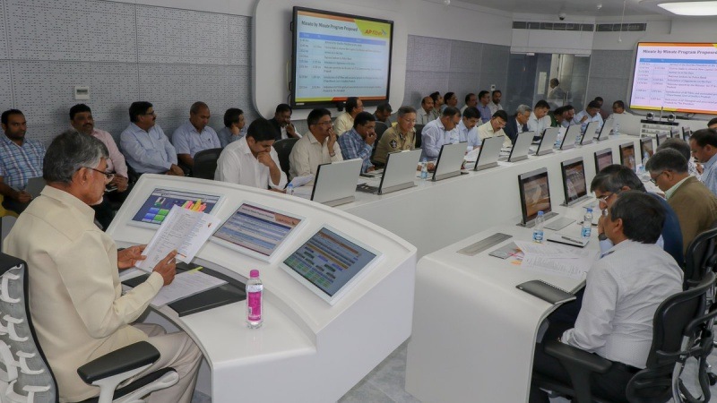 4) All the HODs and collectors were seen giving inputs to fast-track resolution of all grievances. (Twitter)