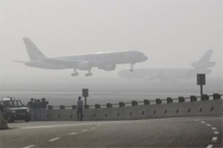 IGI airport, delhi fog, delhi weather, delhi temperature, delhi flights, flights cancelled, delhi flights delayed, airport delays in delhi, delhi airport