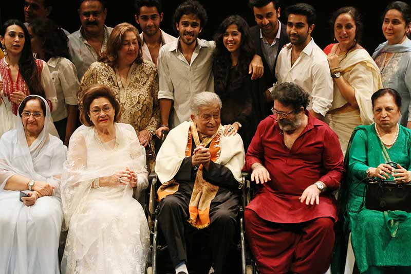 Shashi Kapoor, Shashi Kapoor passes away, Shashi Kapoor age, Shashi Kapoor Death News, Shashi Kapoor News, actor Shashi Kapoor