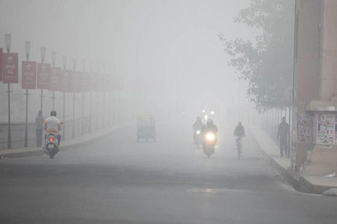 Delhi fog, de;hi weather, delhi smog, air quality dips in delhi, air quality very poor