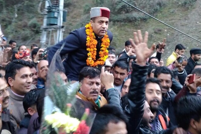Fortune smiles on Jai Ram Thakur: How son of a mason became Himachal Pradesh chief minister

Permalink: http://www.financialexpress.com/india-news/fortune-smiles-on-jai-ram-thakur-how-son-of-a-mason-became-himachal-pradesh-chief-minister/991558/