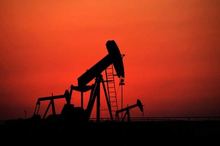 us oil, oil drops, oil market, oil prices, oil rates, oil output, forties pipelines, north sea