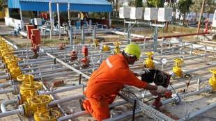 mangalore refinery, MRPL, us oil, oil refinery, M venkatesh, petrochemicals, Hindustan petroleum