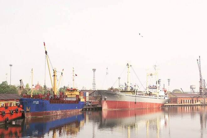 Kolkata Port, inland water transport, Haldia Dock Complex,  KoPT handling vessels, LNG facility at Haldia, Vizag Port Trust, kolkata dock system