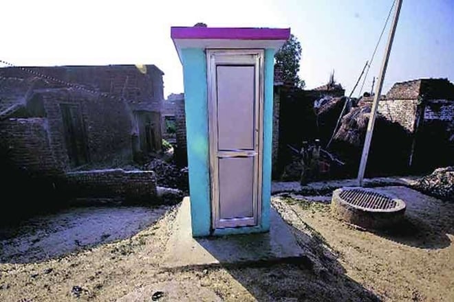bihar, bihar man constructs 42 tiolets, Yogeshwar Choudhary, Vishnupur Ram village, Hajipur Sadar block, Vaishali, Bihar government