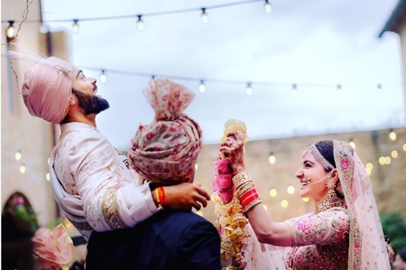 Indian cricket team skipper Virat Kohli married actress Anushka Sharma. He officialy declared his marriage with a tweet sharing this pic. (Source: Twitter/Virat Kohli)