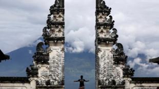 bali volcano, bali volcano crisis, bali volcano danger bali flights