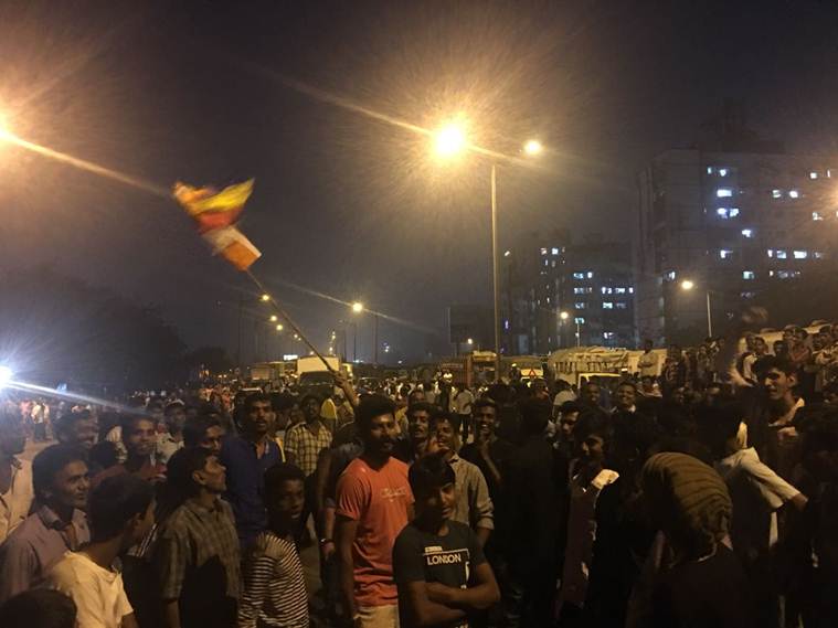 CES 2018, products at CES 2018, unique products at CES 2018, Consumer Electronic Show 2018, My Li-Fi, Merge VR Nerf-like gun, Sgnl wristband, Belt with airbags, Hip’Air, Smart brake light, Buddy robot, Mu Tag, Nota Nota perfume maker, Bob - the dishwasher, L'Oreal's UV sensor