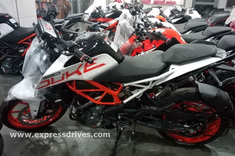 2018 KTM 390 Duke white