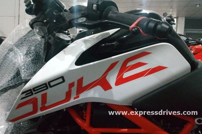 2018 KTM 390 Duke white