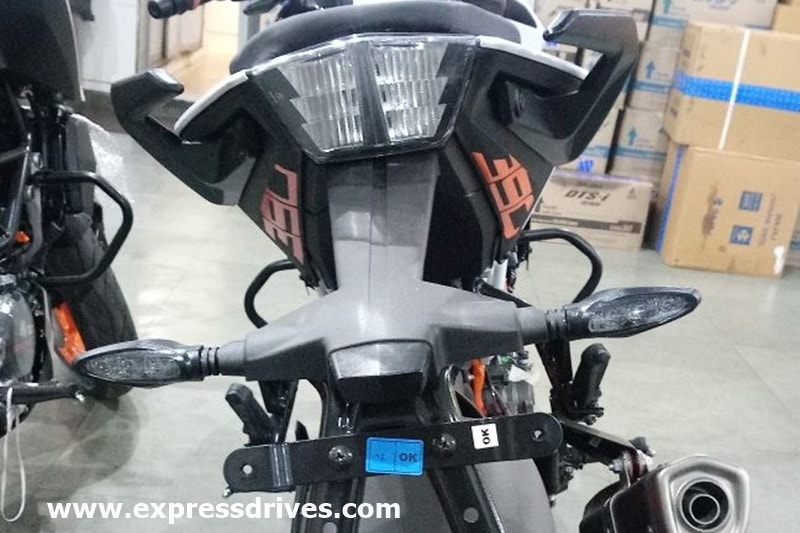 2018 KTM 390 Duke white tail lamp