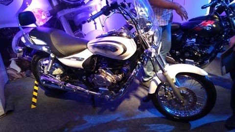 2018 Bajaj Range unveiled: New features and styling tweaks to the Pulsar, Avenger, Dominar, V15 & Platina!