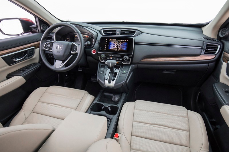 Inside the Honda CR-V, a new 7-inch touchscreen infotainment system with Android Auto and Apple CarPlay is offered. Other features include push button start/stop, remote engine start, 8-way electrically adjustable driver's seat and a 4-way for the front passenger.