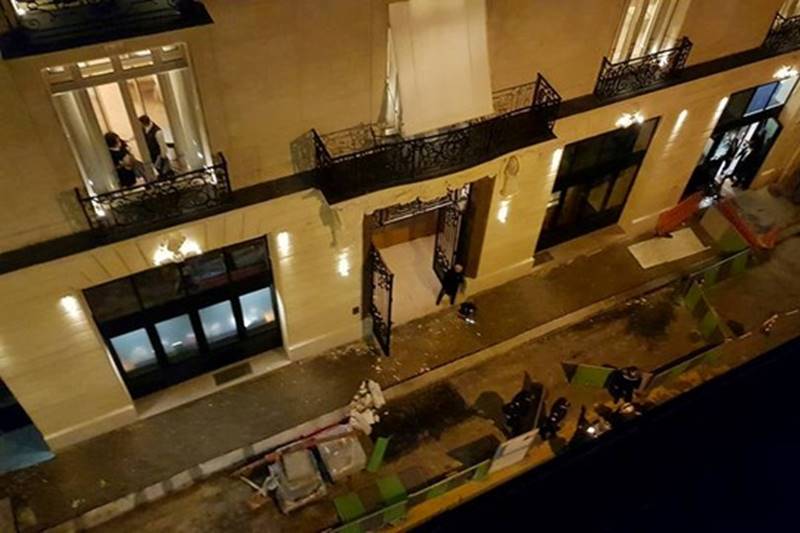 Ritz Hotel, Paris, robbery, thieves, jewels, paris police, france, france robbery, paris robbery, luxury merchandise, world new, latest news