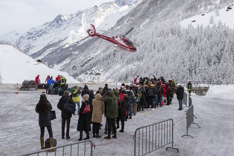 Switzerland, avalanche, Switzerland avalanche, Zermatt, helicopter flights, Snowfall, Swiss ski resort, tourists, Zermatt tourism, switzerland tourism, world news