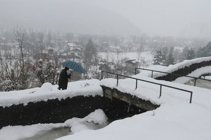 The minimum temperature was minus 5.9 in Pahalgam and minus 8 in Gulmarg. (Image: Indian Express Photo)