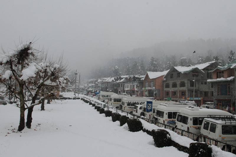 The capital of Himachal Pradesh, its surrounding areas and parts of Sirmaur, Solan and, Lahaul and Spiti received snowfall, while mid and lowers hills witnessed scattered rains, breaking the seven-week-long dry spell in the state. (Image: Indian Express Photo)