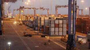 infra tweets, infrastructure vinayank chatterjee tweets, niif ports funding plan