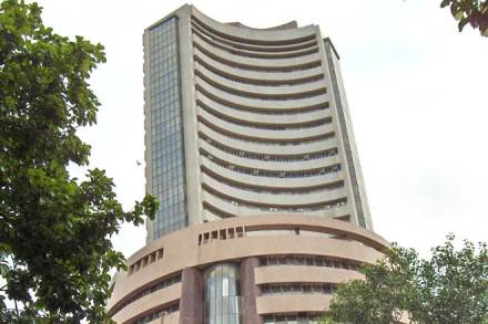 Dalal Street extends jubilation: Real estate, BFSI, metal emerge as most promising sectors in 2017