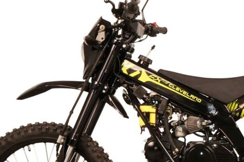 The Cleveland Cyclewerks FXR gets minimalistic body work and looks extremely lightweight. The bike gets a raised up front fender that supports off-road riding. The Cleveland Cyclewerks FXR can also turn out to be the most affordable adventure bike you can buy in India, thanks to its local assembling.