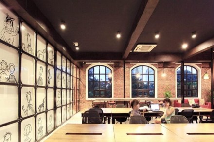 momentum in 2018, large corporates, co-working spaces, alternative workspaces, sharing community