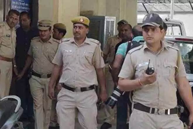 Delhi police, delhi cops, delhi rape case, Sheesh Mahal park, domestic help, domestic help rape case, Haiderpur, Haiderpur slums, delhi