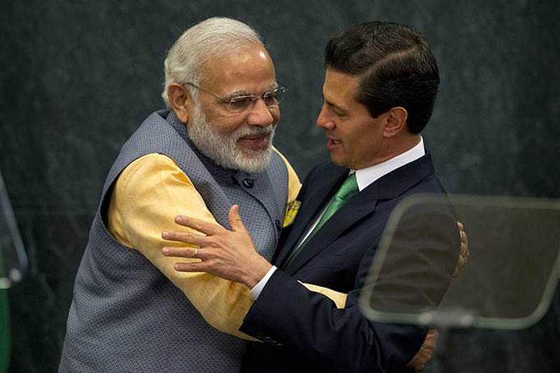 Narendra Modi, Narendra Modi hug, Benjamin Netanyahu, Benjamin Netanyahu visit, Benjamin Netanyahu india visit, Benjamin Netanyahu bear hugs, Reuven Rivlin, Donald Trump, Barack Obama, Emmanuel Macron, Enrique Pena Nieto, Sheikh Mohammed bin Zayed Al Nahyan, news